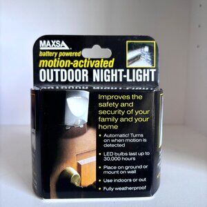 Maxsa Innovations Motion‎ Activated Outdoor Night Light Battery Operated 40341